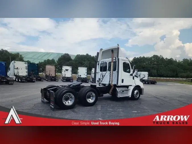 2019 FREIGHTLINER CA126