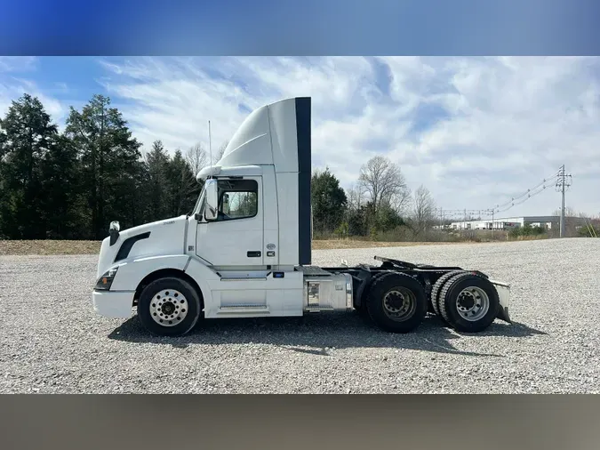 2018 Volvo VNL300