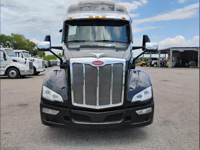 2022 Peterbilt 579e44b5715382f921d150a7f2c9fdbe7b7