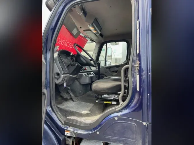 2016 FREIGHTLINER M2 112