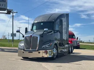 2024 KENWORTH T680