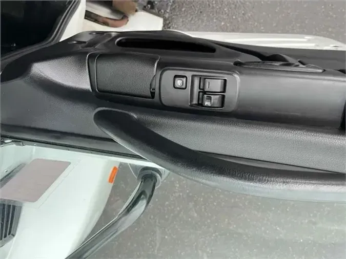2018 HINO 268