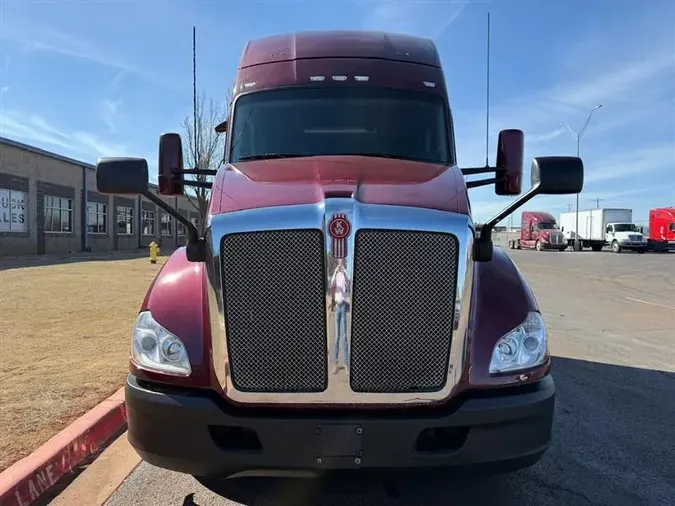 2021 KENWORTH T680