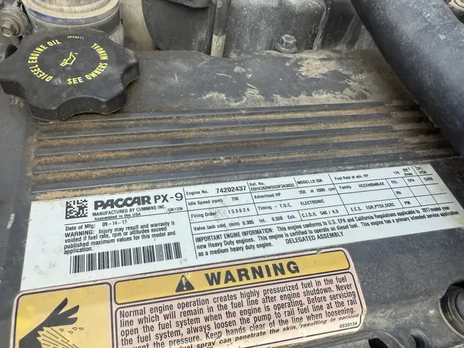 2018 Peterbilt 348e4507412ea2bc7191060cf36166ff660