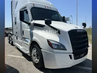 2025 FREIGHTLINER Cascadia 126
