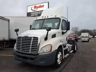 2016 FREIGHTLINER/MERCEDES CASCADIA 113