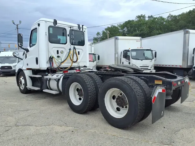 2019 FREIGHTLINER NEW CASCADIA 126
