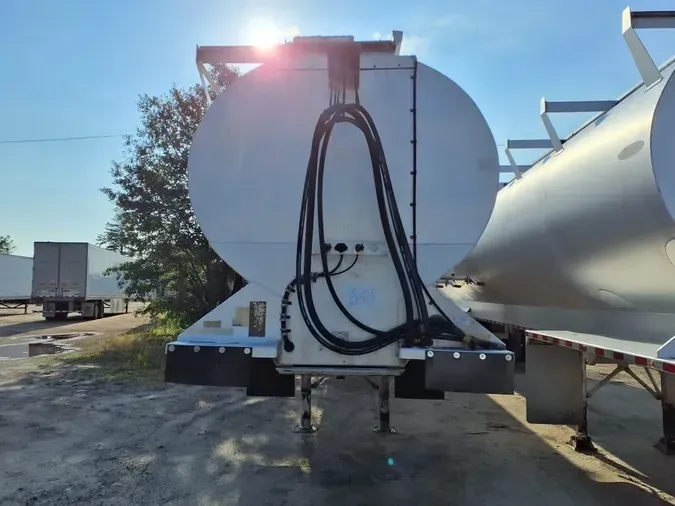 2016 LEDWELL BODY CO 40' TANKER