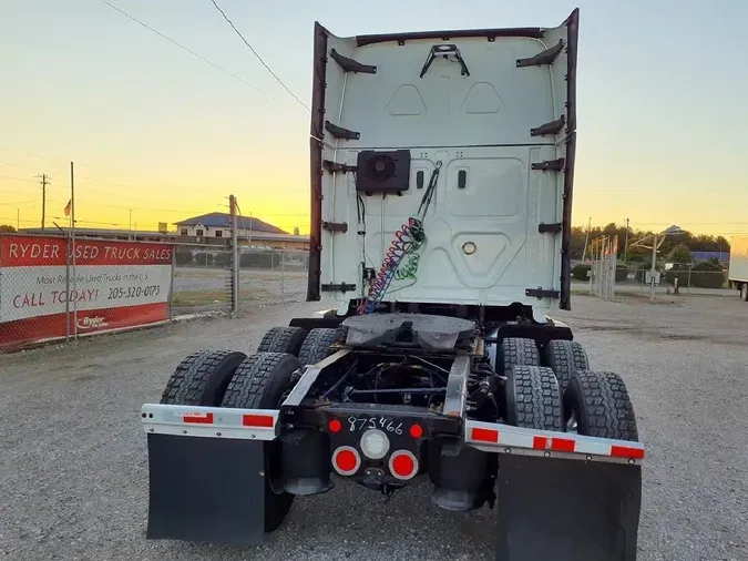 2020 FREIGHTLINER Cascadia 126