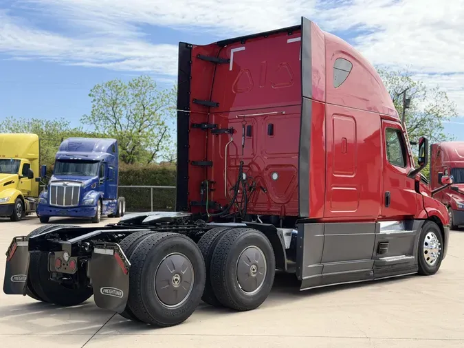 2023 Freightliner Cascadia