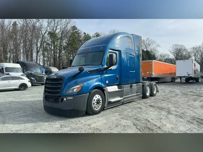 2022 Freightliner Cascadia 126