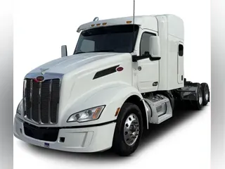 2023 Peterbilt 579