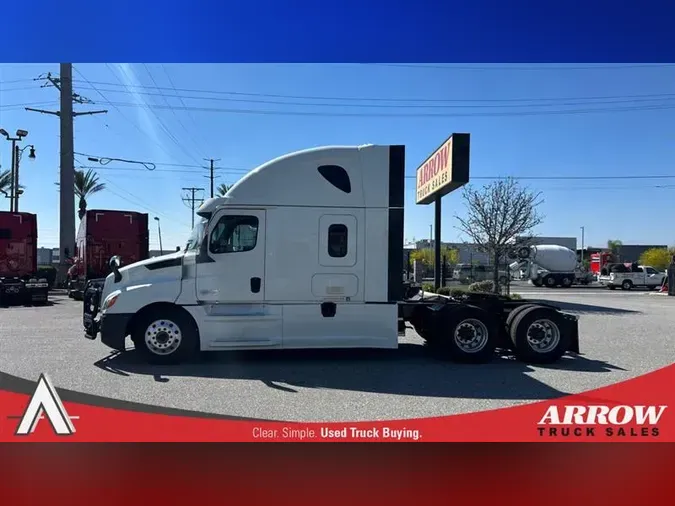 2020 FREIGHTLINER CA126