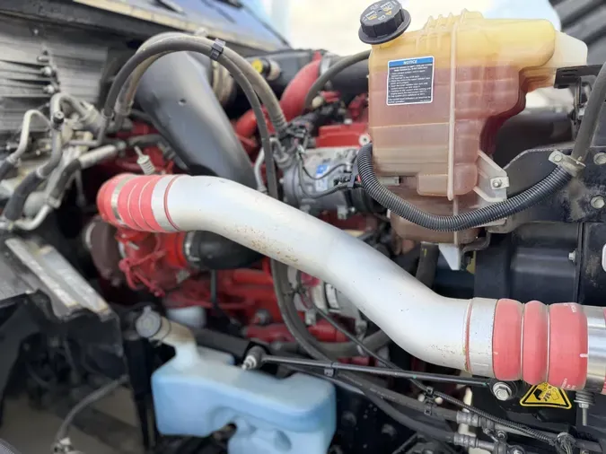 2023 International LT625