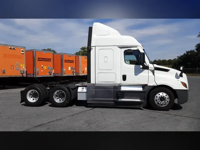 2021 Freightliner Cascadia 126e468c1867929a9dca4024e3870decd2b