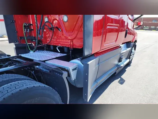 2023 FREIGHTLINER CA126