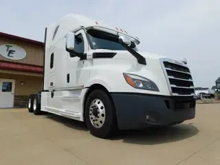 2020 Freightliner New Cascadia 126