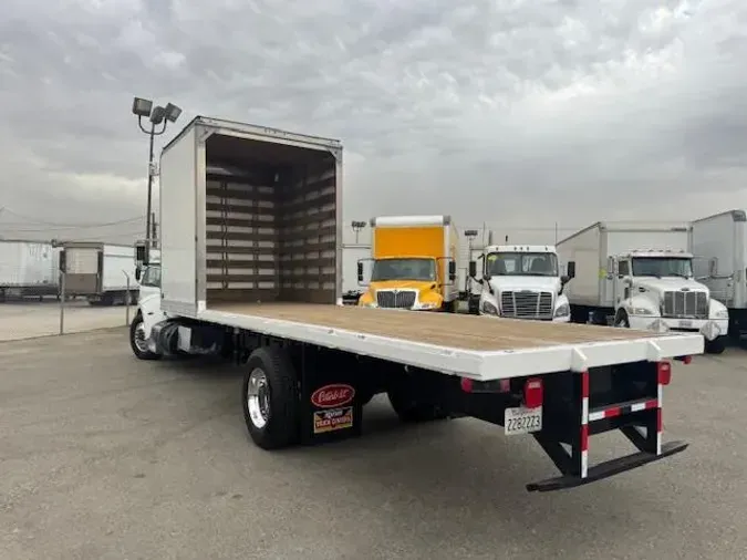 2019 Peterbilt 337