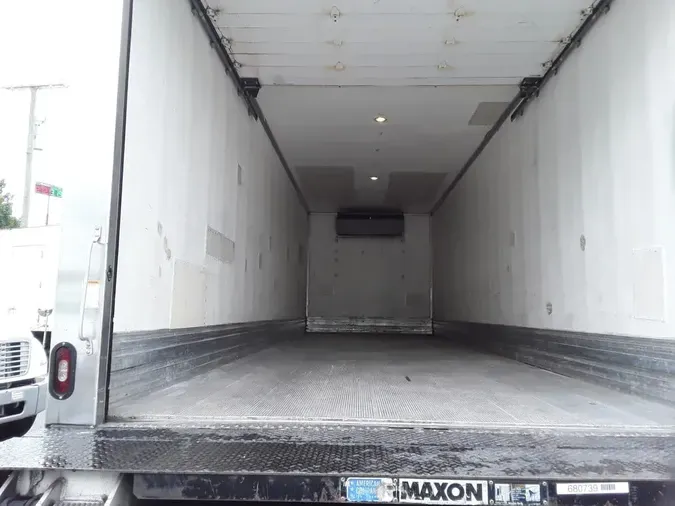 2018 FREIGHTLINER M2 106