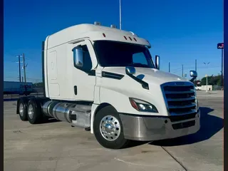 2021 FREIGHTLINER CASCADIA 126