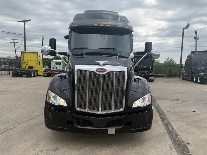 2022 Peterbilt 579