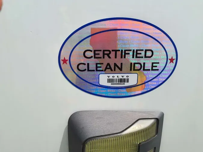 2019 VOLVO VNL64T-760