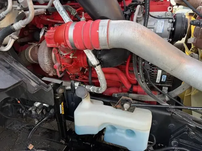2022 International LT625