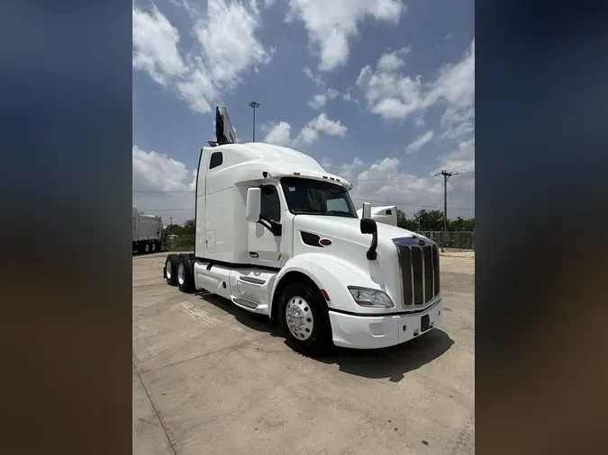 2022 Peterbilt 579