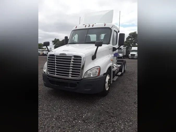 2018 FREIGHTLINER/MERCEDES CASCADIA 125