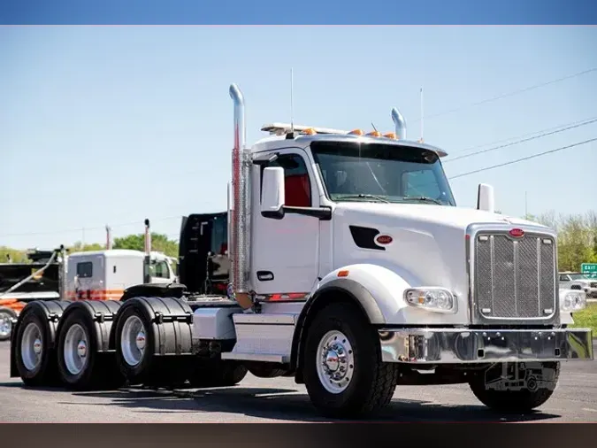 2022 PETERBILT 567
