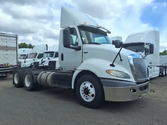 2018 NAVISTAR INTERNATIONAL RH613 DAYCAB T/A
