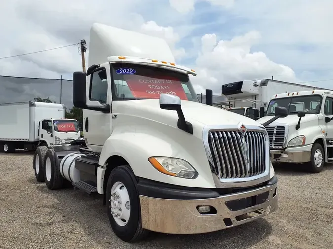 2019 NAVISTAR INTERNATIONAL LT625 DAYCAB T/A