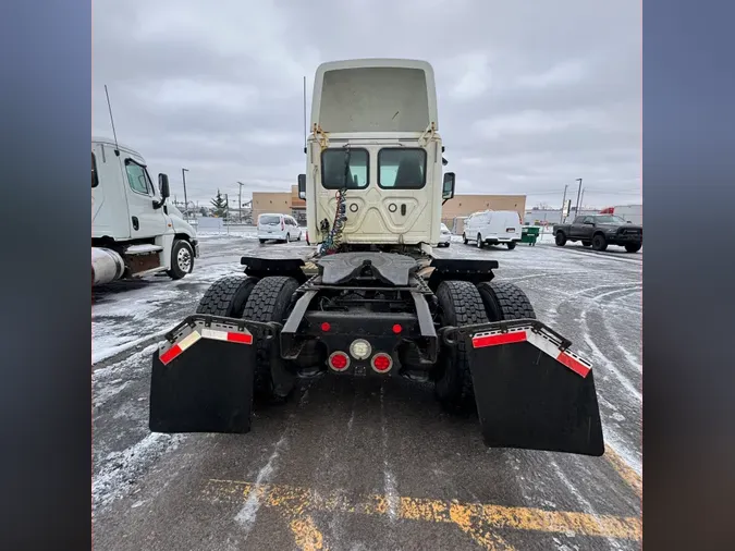 2018 FREIGHTLINER/MERCEDES CASCADIA 113