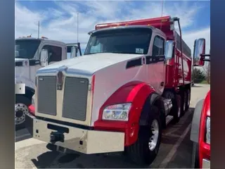 2022 Kenworth T880