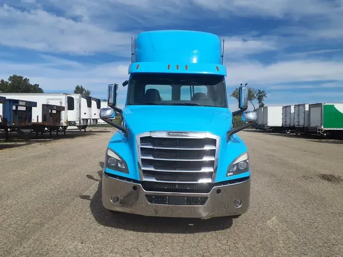 2020 FREIGHTLINER/MERCEDES NEW CASCADIA 126