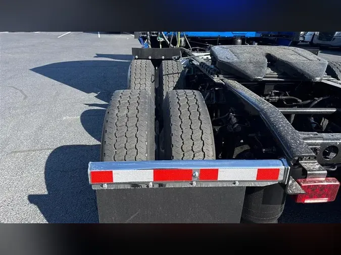 2020 INTERNATIONAL LT