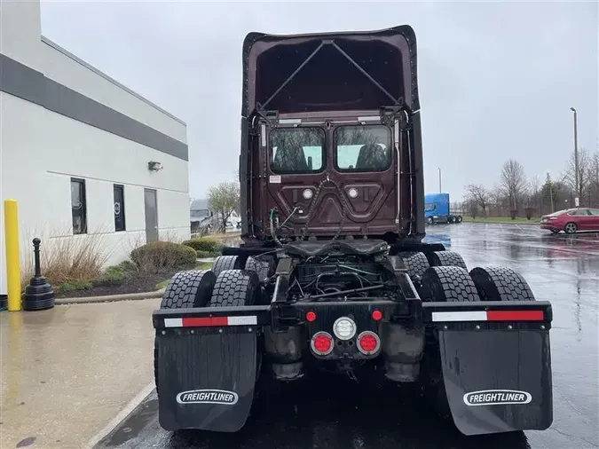 2019 FREIGHTLINER CA126