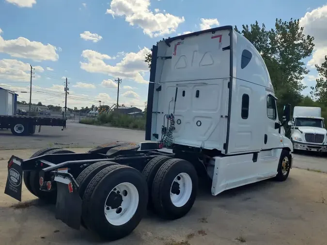 2020 FREIGHTLINER CASCADIA 125
