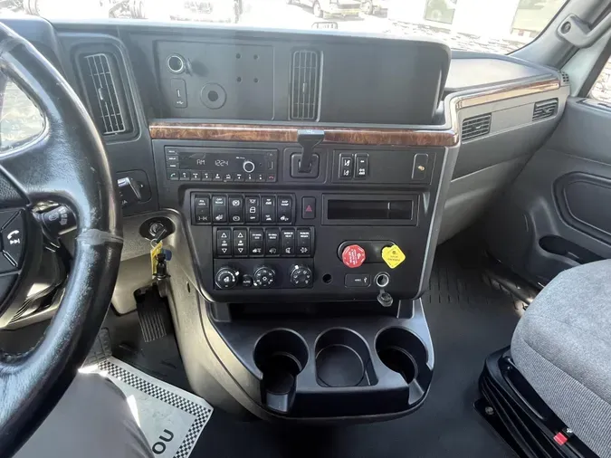 2021 International LT625