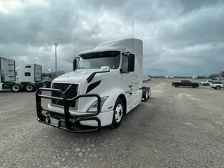 2019 VOLVO VNR64T640