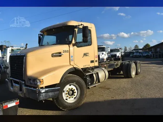 2008 VOLVO VHD64B200e49efd78b09a4b12854b65a0e615f8ea