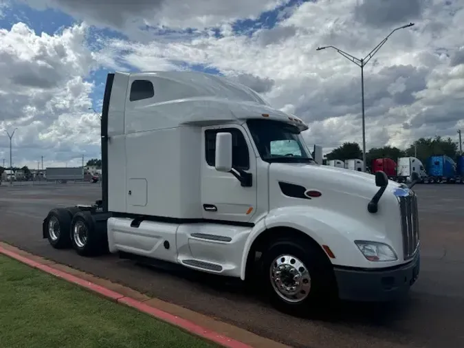 2021 PETERBILT 579