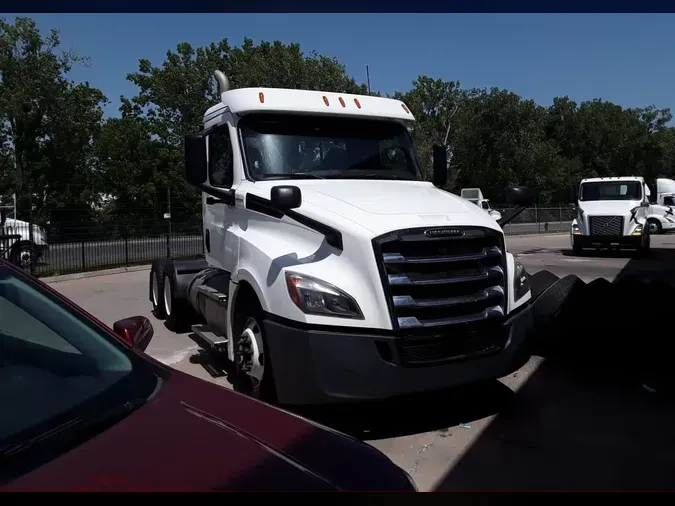 2020 FREIGHTLINER/MERCEDES NEW CASCADIA PX12664