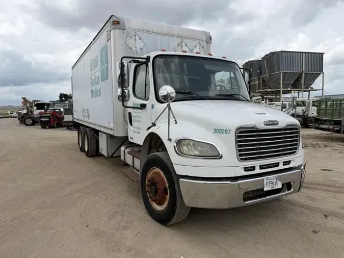 2007 FREIGHTLINER BUSINESS CLASS M2 106