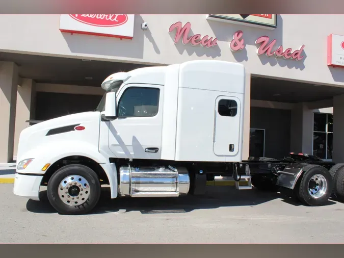 2023 Peterbilt 579