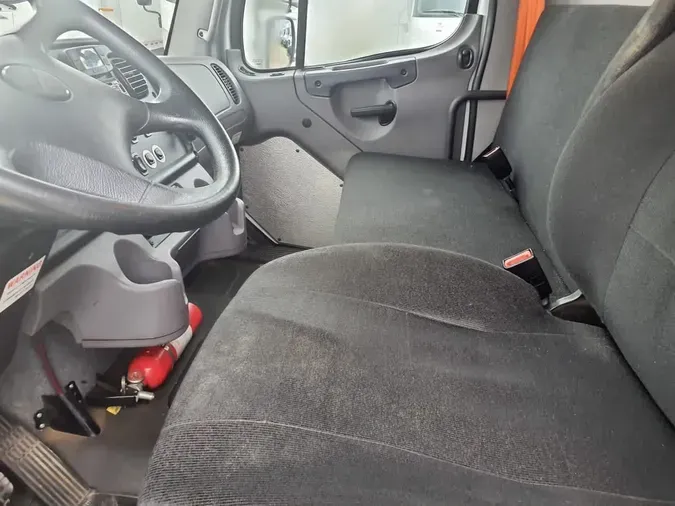 2018 FREIGHTLINER M2 106