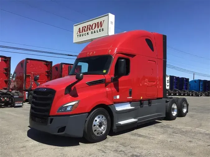 2020 FREIGHTLINER CASCADIA