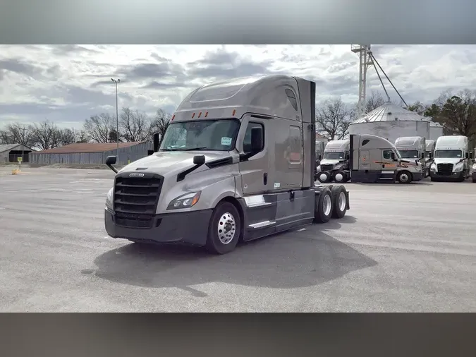 2022 Freightliner Cascadia 126