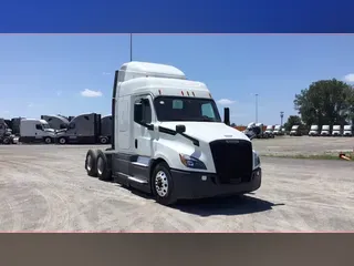 2020 Freightliner Cascadia 126