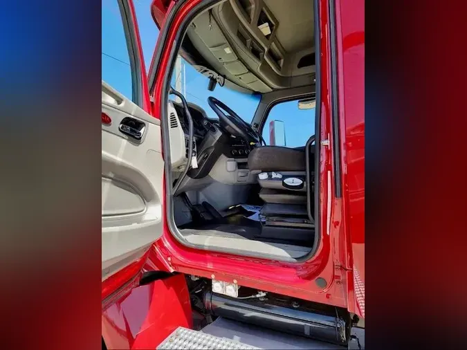2022 Peterbilt 579